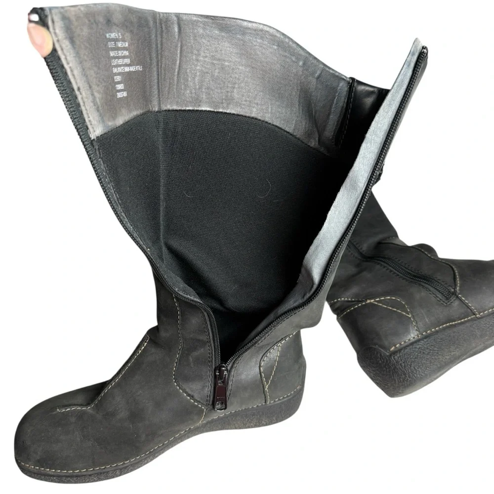 Duluth Trading Co stylish black
